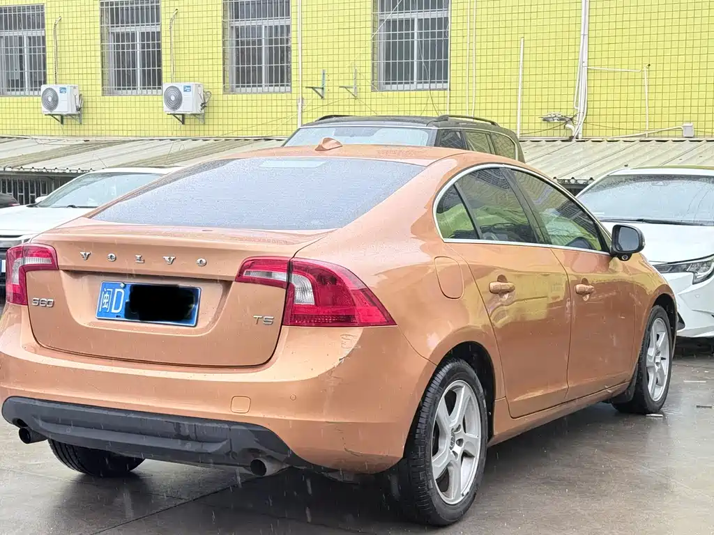 Volvo S60 (Import) 沃尔沃S60进口 2012款 T5 舒适版