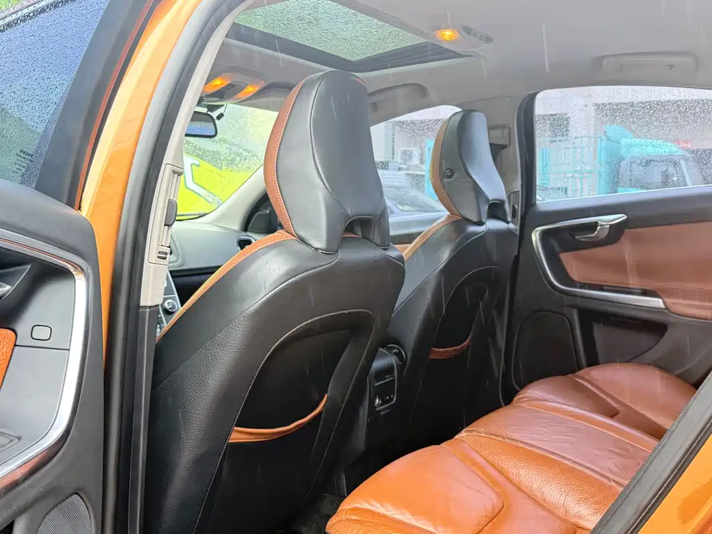 Volvo S60 (Import) 沃尔沃S60进口 2012款 T5 舒适版