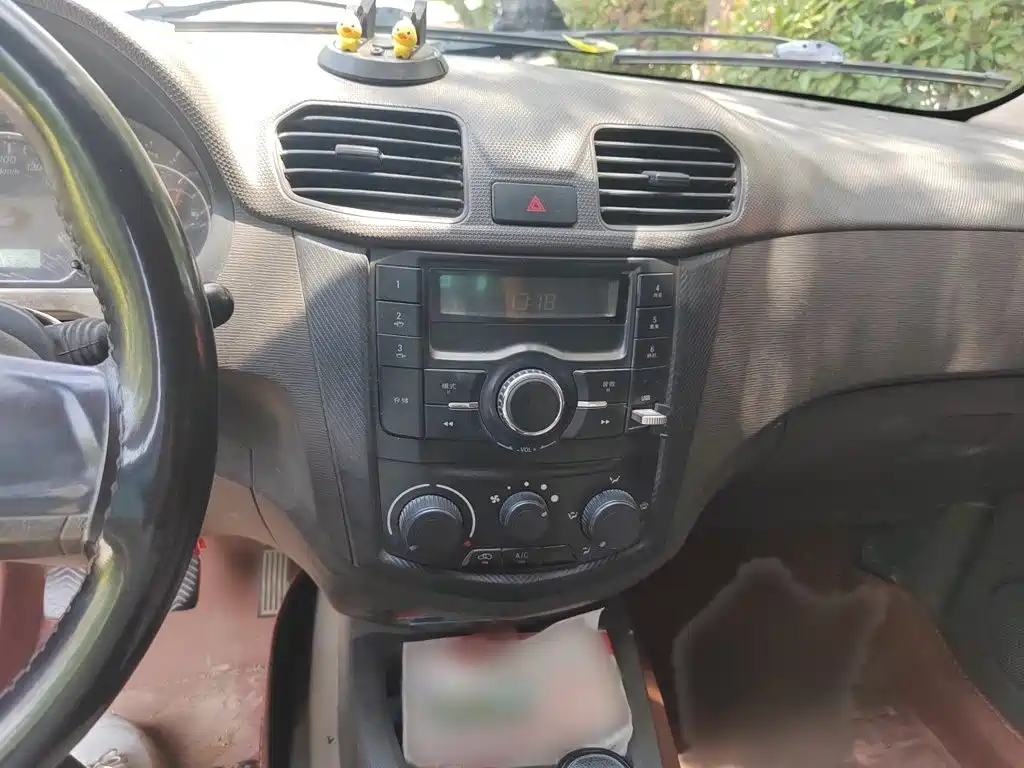 Wuling Hongguang 1.5 L Basic