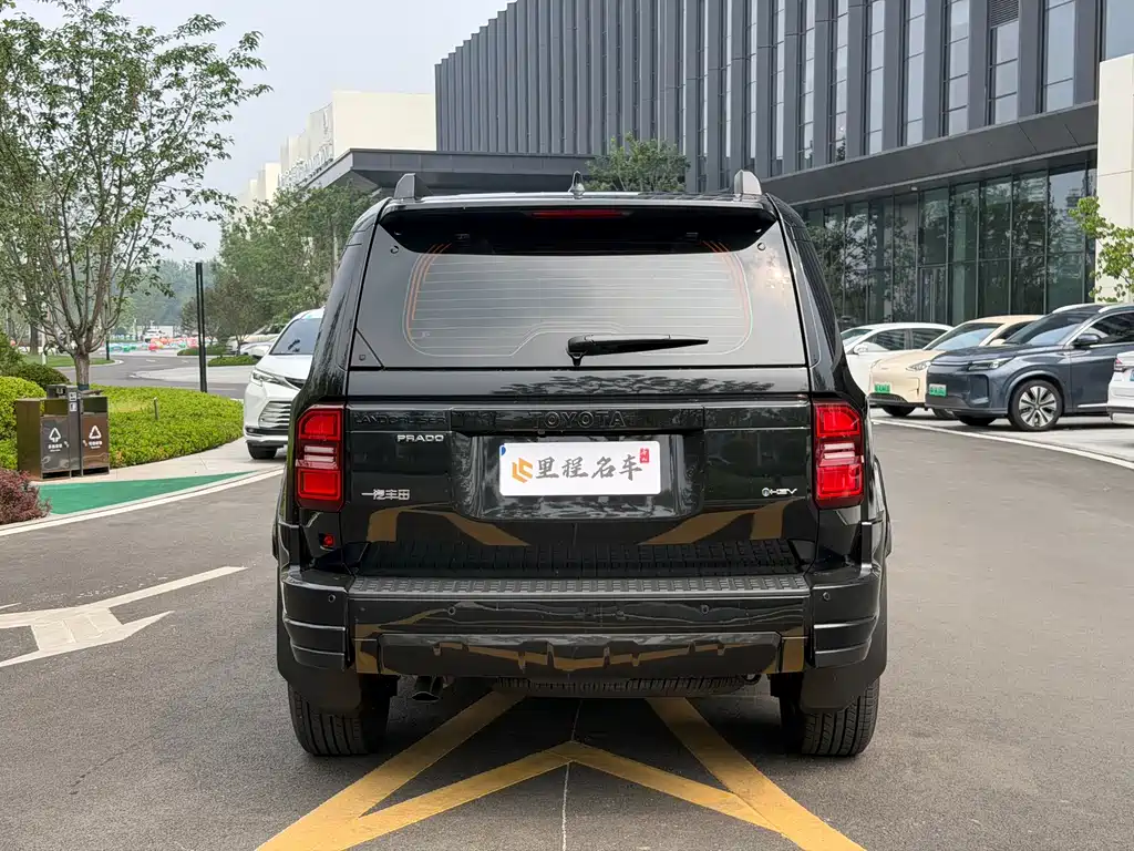 Prado 2.4 T Flagship VX 5-seat