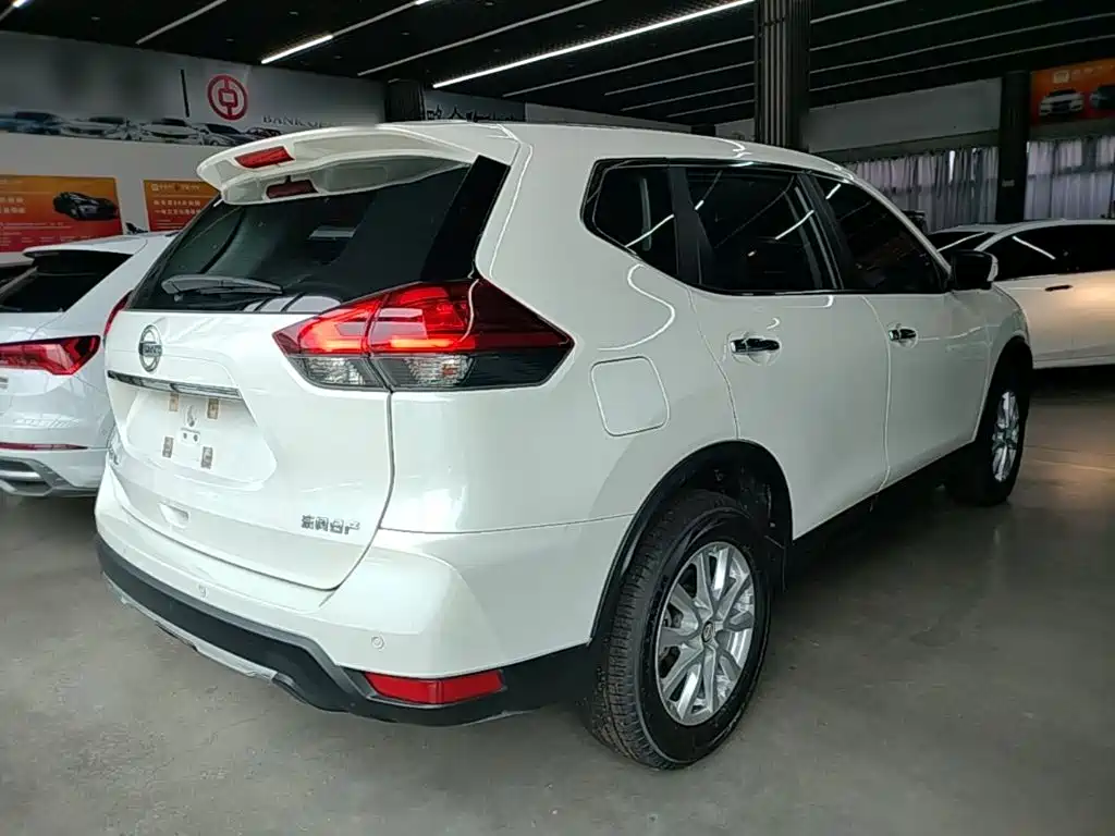 X-Trail 2.0 L CVT 2 WD XL ITS Comfort Commemorative