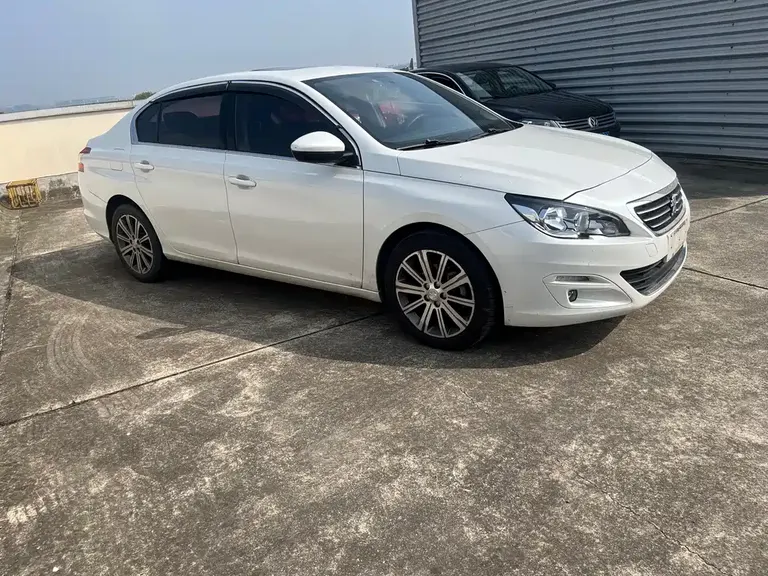 Peugeot 408 1.8 L Auto Luxury
