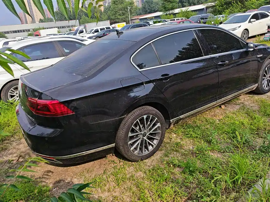 Magotan 330 TSI DSG Luxury