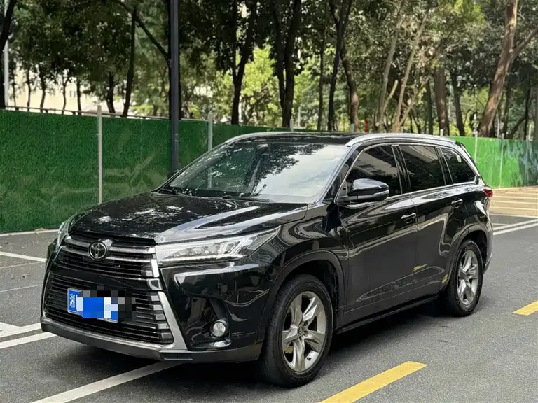 Toyota Highlander 2.0 T 2 WD Distinguished 7-seat CN-V