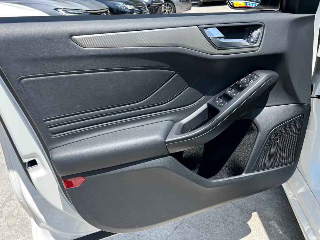 Focus Sedan EcoBoost 125 Auto Sharp Trend CN-V