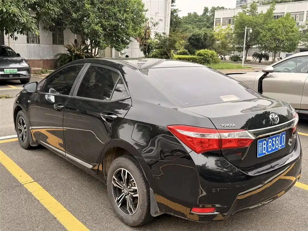 Corolla 1.6 L Manual GL-i Leather