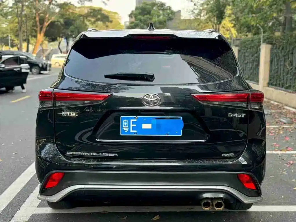 Crown Kluger 2.0 T 4 WD Power Shine