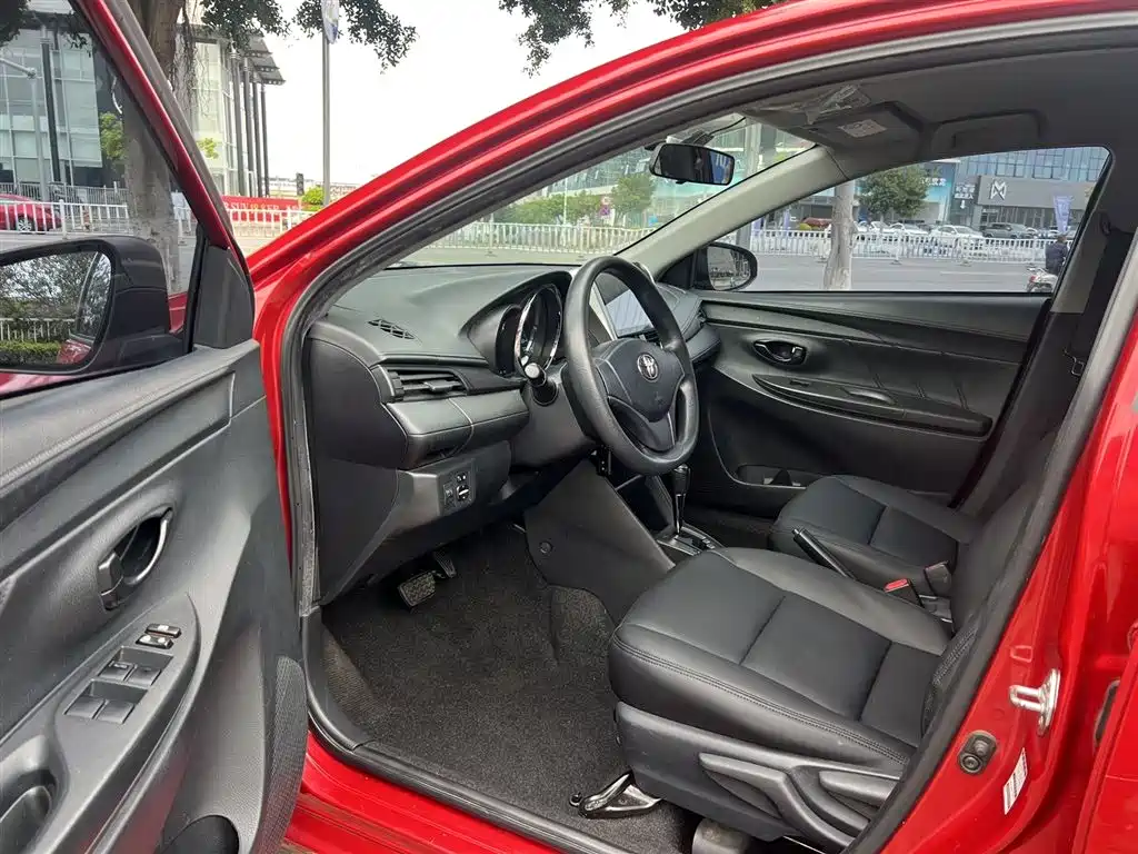 Vios FS 1.5 L CVT Sharp Speed