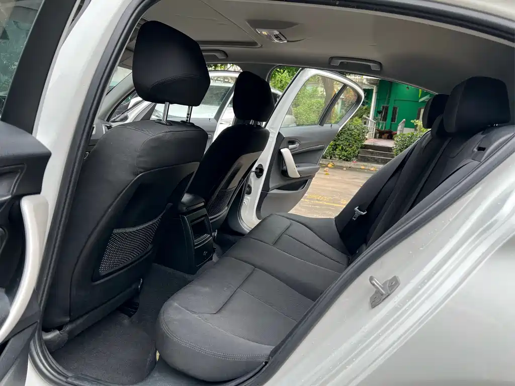 BMW 1 Series (Import) 118 i Leading