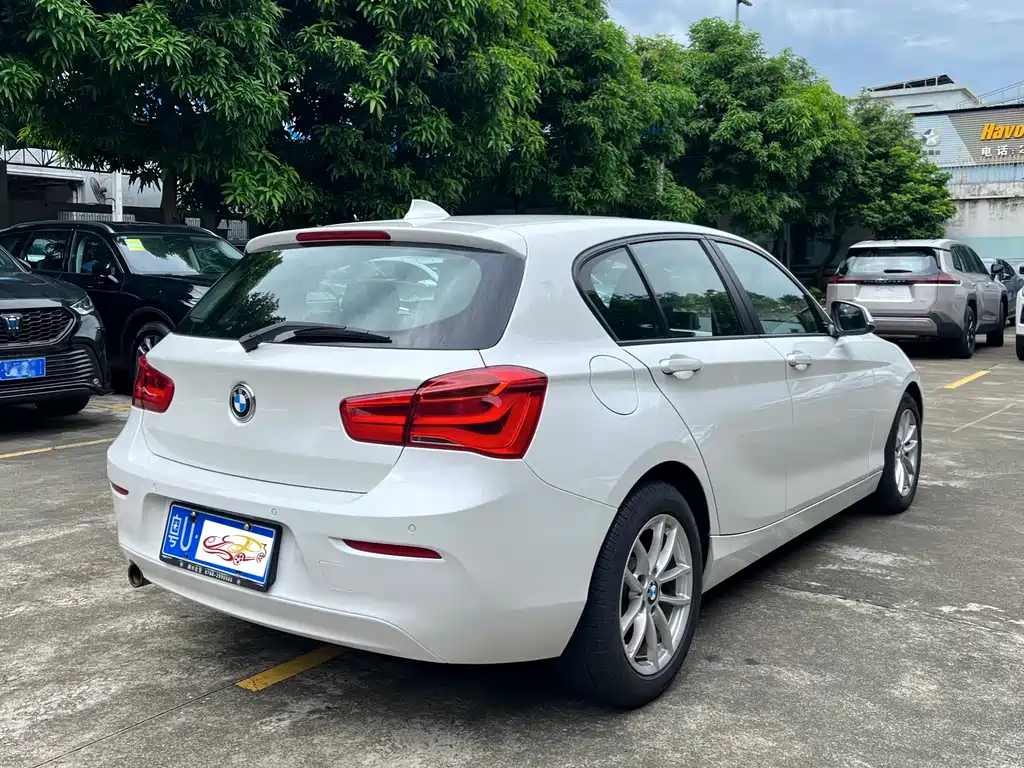 BMW 1 Series (Import) 118 i Leading