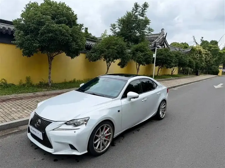 Lexus IS 250 F SPORT