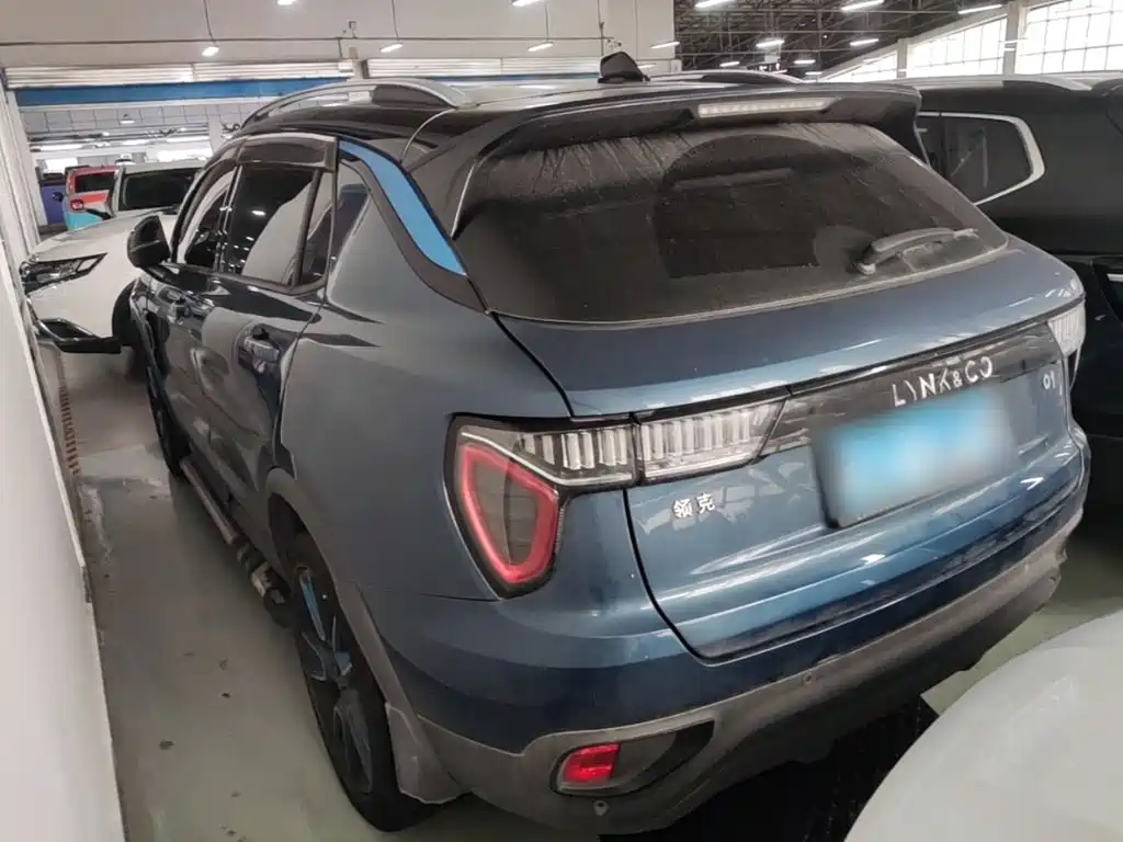 Lynk & Co 01 2.0 T 2 WD Shine Pro