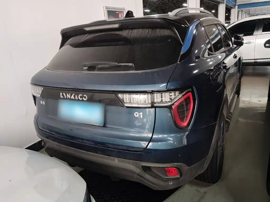Lynk & Co 01 2.0 T 2 WD Shine Pro