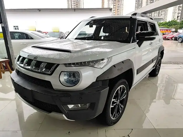 Baic Beijing Offroad BJ20 1.5 T CVT Luxury