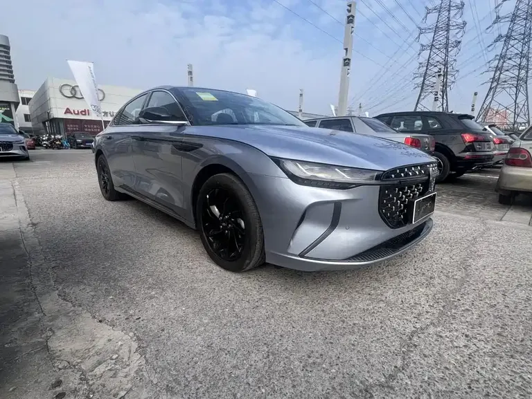 Lincoln Z 2.0 T 2 WD Premium Style Hybrid