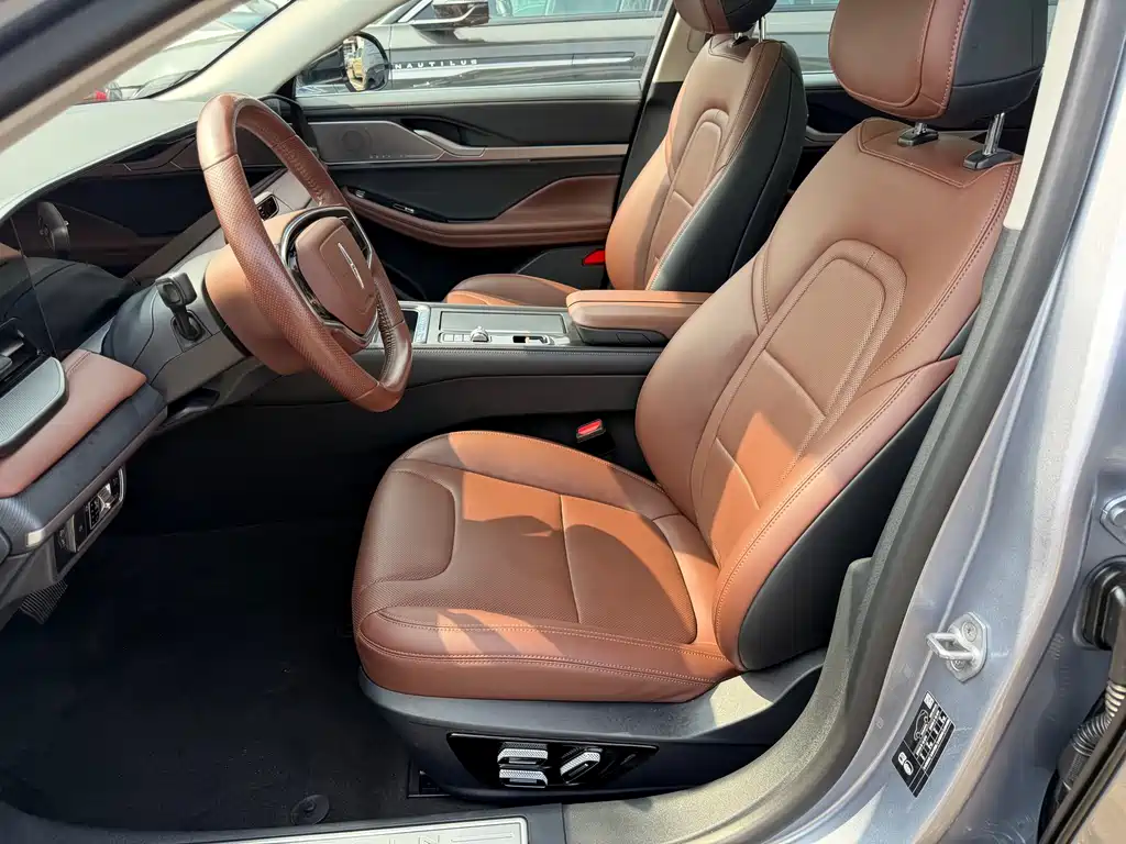 Lincoln Z 2.0 T 2 WD Premium Style Hybrid