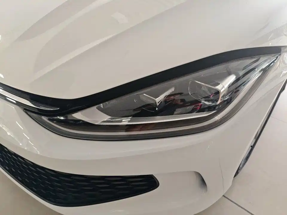 Lamando Lamando L 280 TSI DSG Dazzle Hot