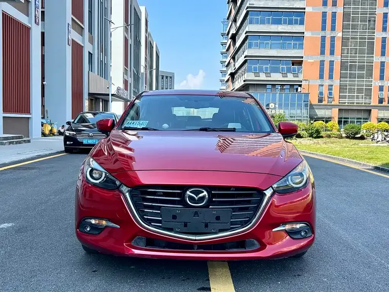 Mazda 3 Axela Hatchback 2.0 L Auto Sport CN-V