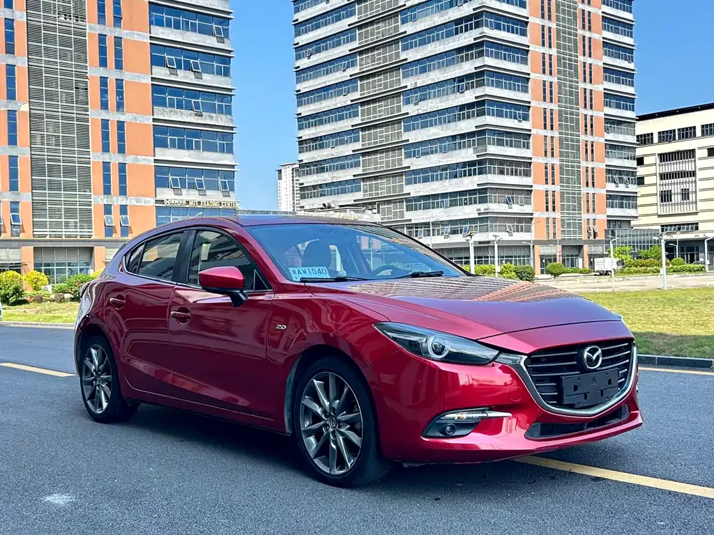 Mazda 3 Axela Hatchback 2.0 L Auto Sport CN-V
