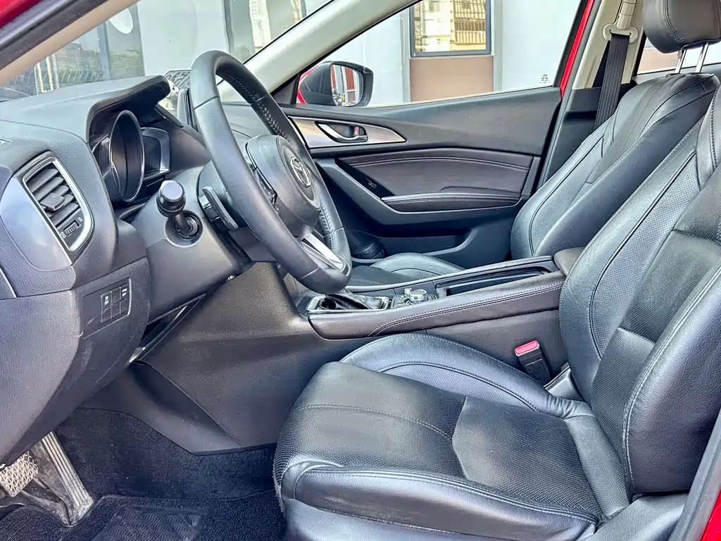 Mazda 3 Axela Hatchback 2.0 L Auto Sport CN-V