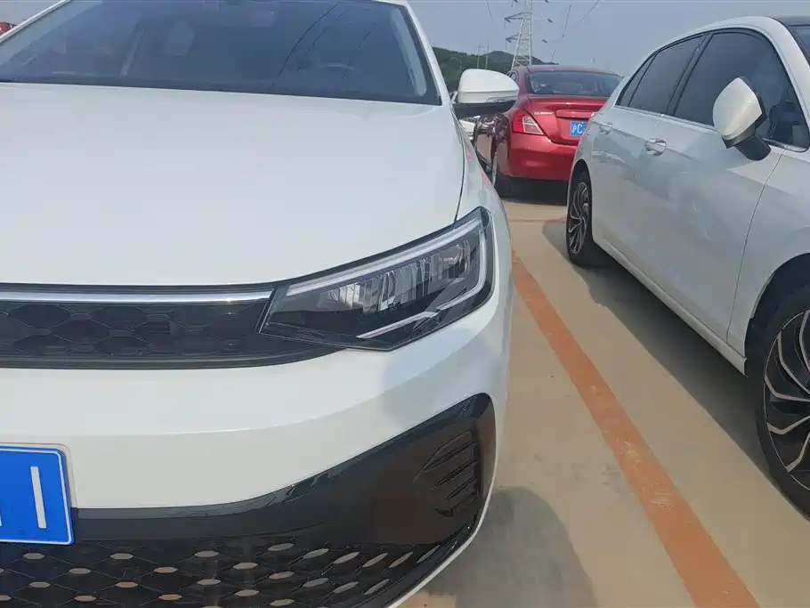 Lavida New Sharp 1.5 L Auto New Comfort