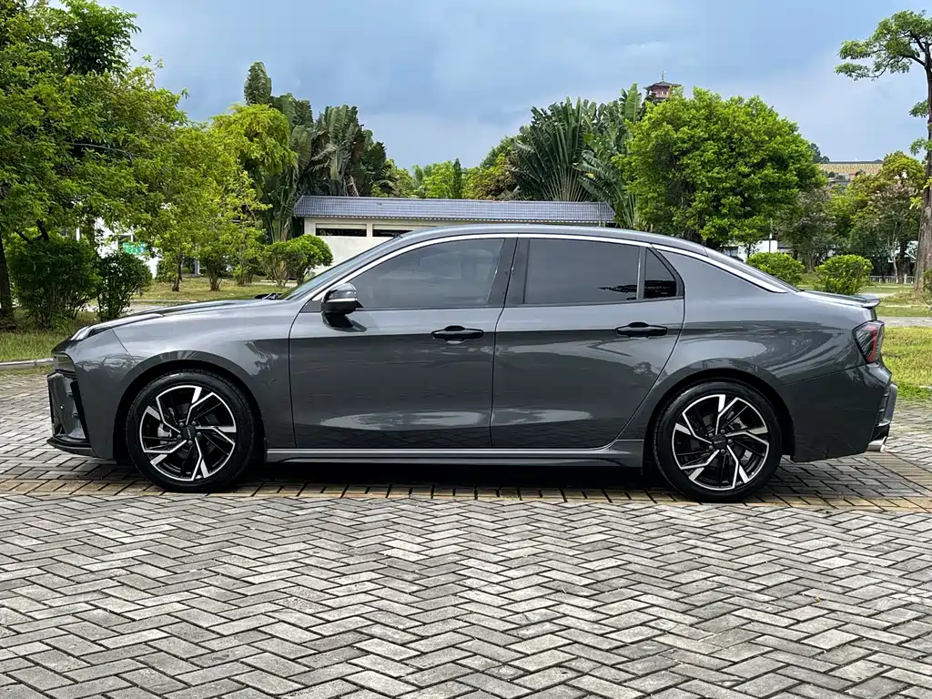 Lynk & Co 03 1.5 TD DCT Power Pro