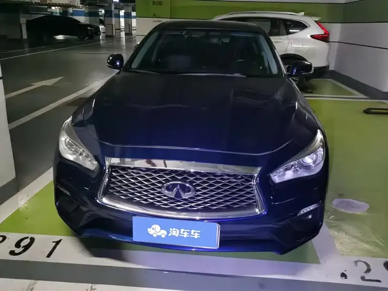 Infiniti Q50 L 2.0 T Comfort CN-VI