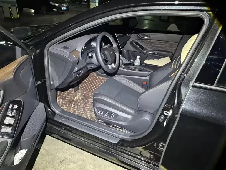 Toyota Avalon 亚洲龙 2026款 双擎 2.0 L 豪华版