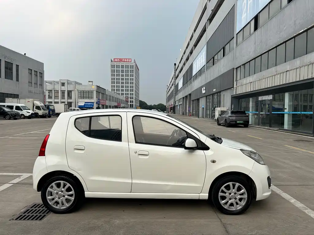 Alto 1.0 L Manual Luxury