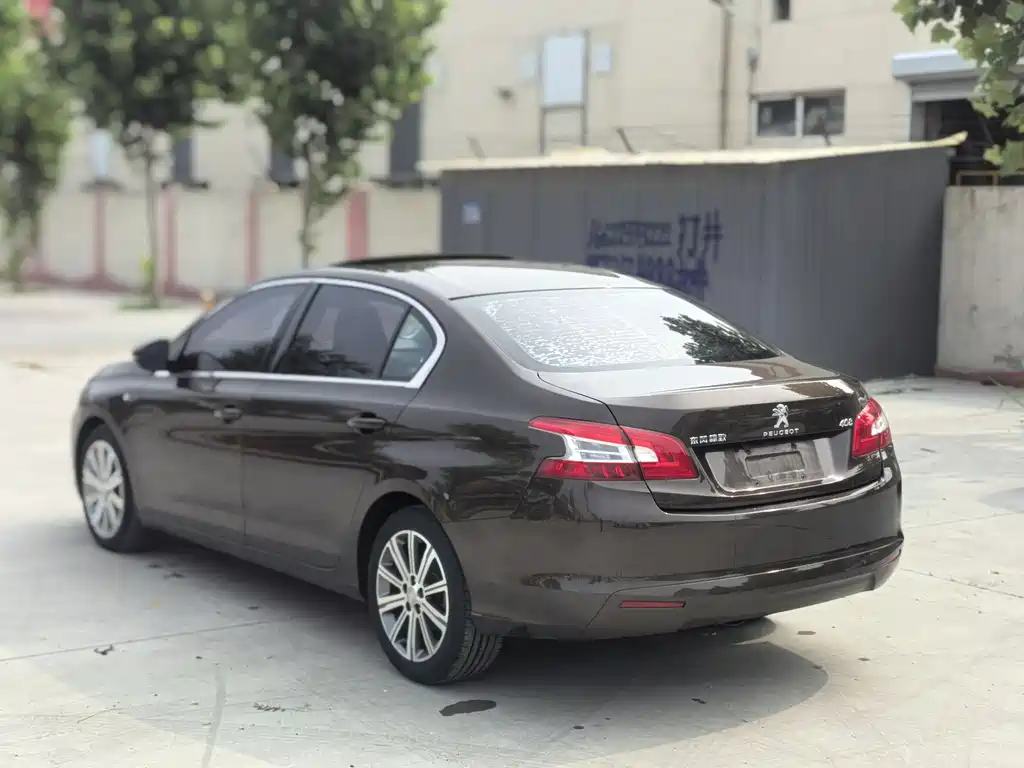 Peugeot 408 1.2 T Auto Luxury