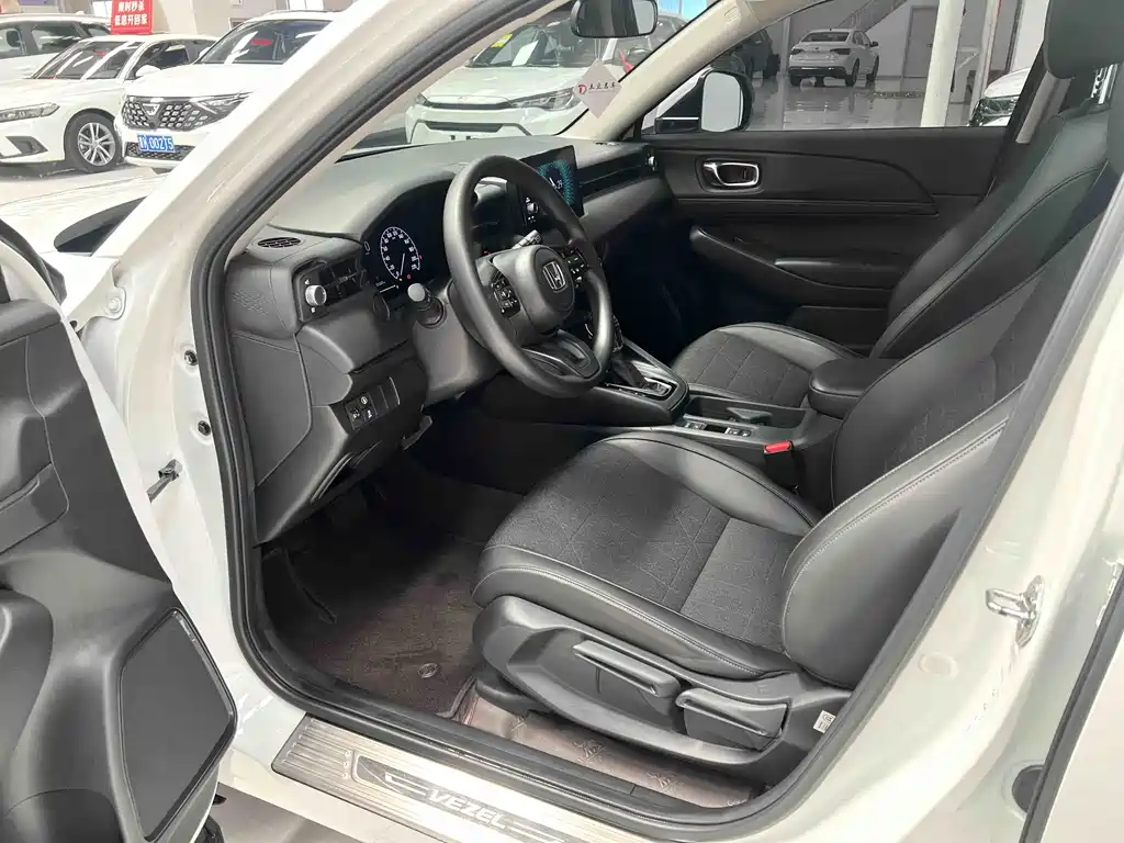 Vezel 1.5 L CVT Tech