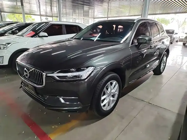 Volvo XC60 T5 4 WD Smart Ease Luxury