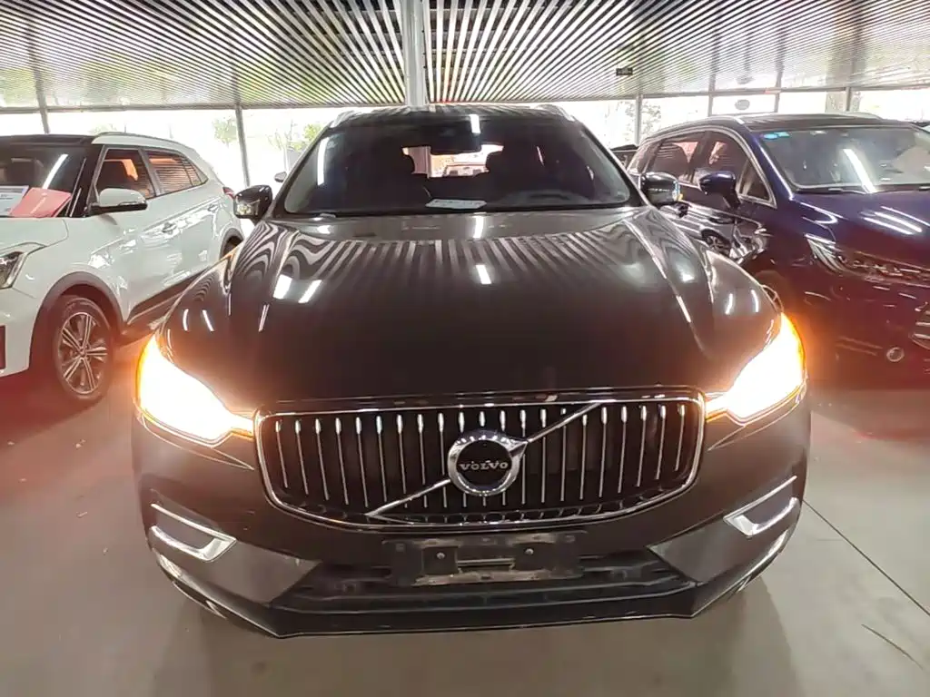 Volvo XC60 T5 4 WD Smart Ease Luxury