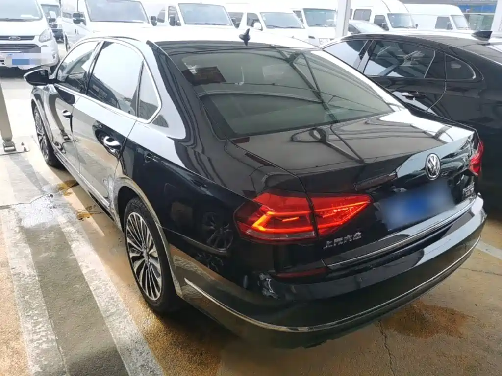 Passat 330 TSI DSG Royal