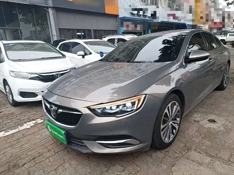 Buick Regal 君威 2017款 28 T 尊享型