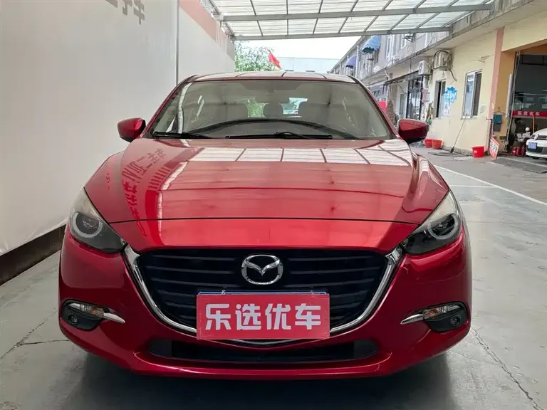 Mazda 3 Axela Hatchback 1.5 L Auto Luxury CN-V