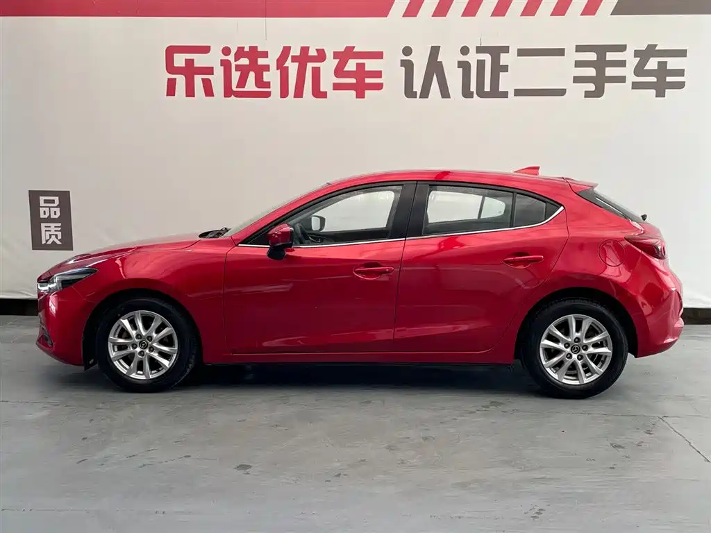 Mazda 3 Axela Hatchback 1.5 L Auto Luxury CN-V