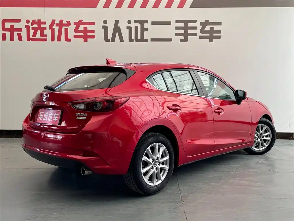 Mazda 3 Axela Hatchback 1.5 L Auto Luxury CN-V