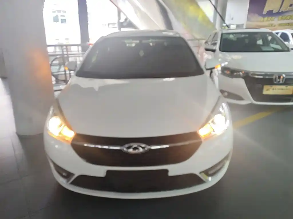 Arrizo 5 1.5 L CVT Leading Premium