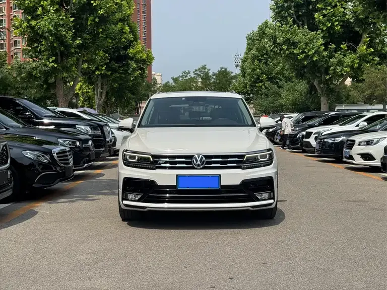 Volkswagen Tiguan L 330 TSI Auto 2 WD R-Line Flagship CN-VI
