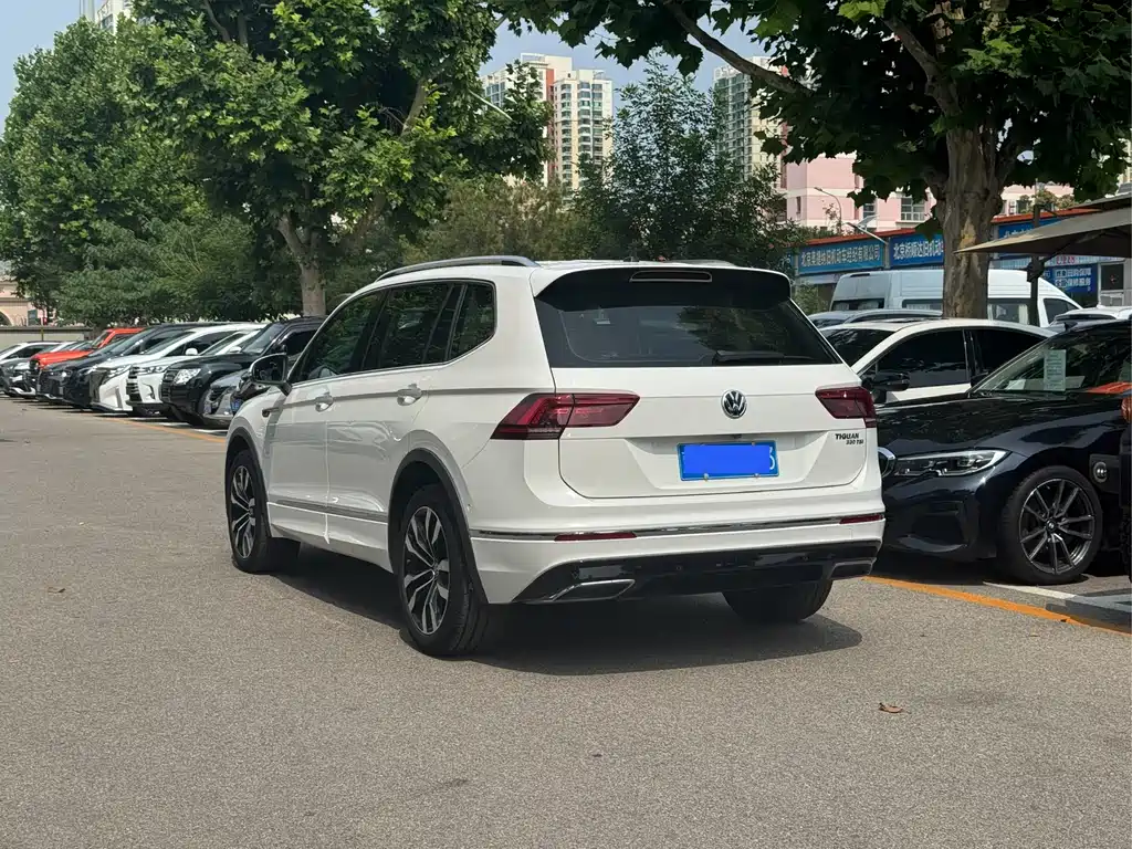 Tiguan L 330 TSI Auto 2 WD R-Line Flagship CN-VI