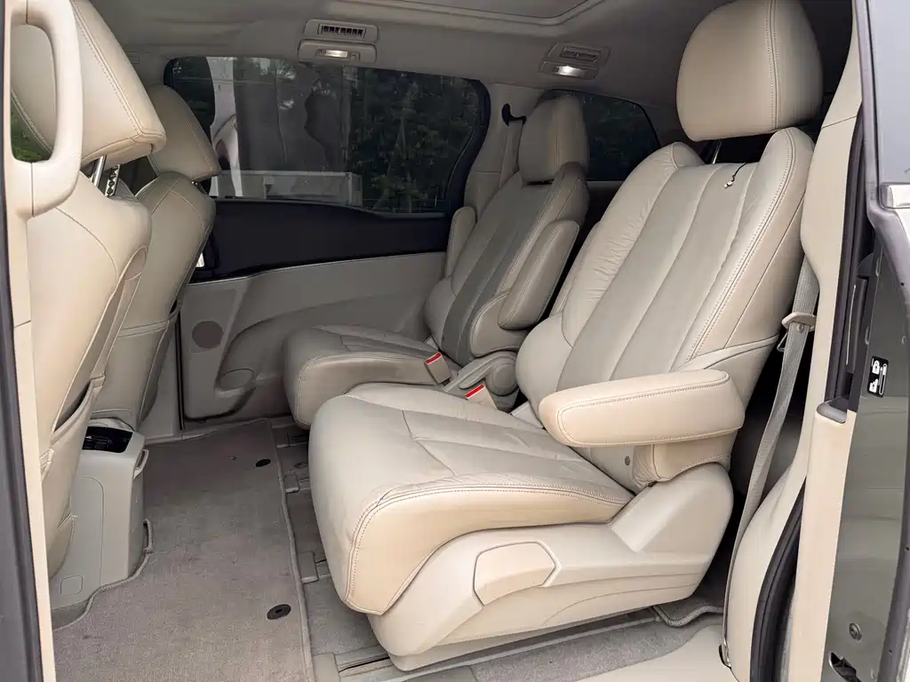 Buick GL8 2.4 L LT Luxury Business Executive