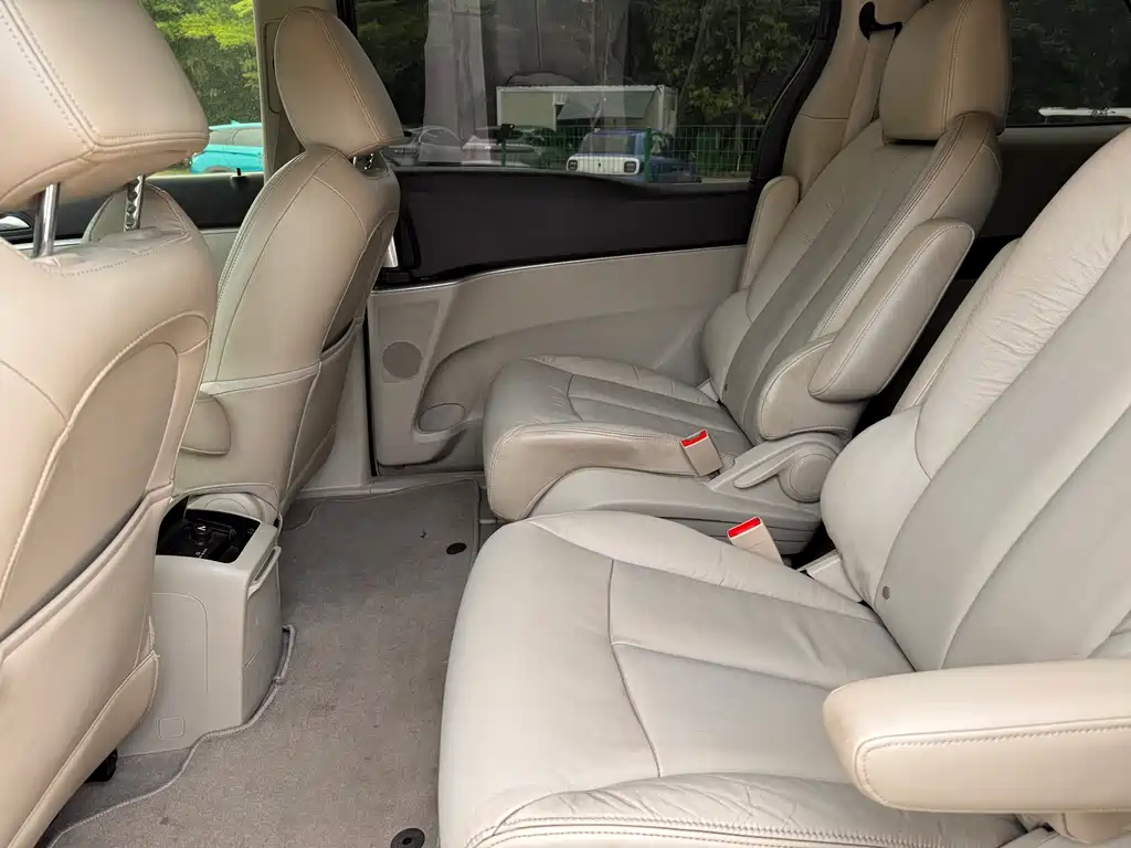 Buick GL8 2.4 L LT Luxury Business Executive