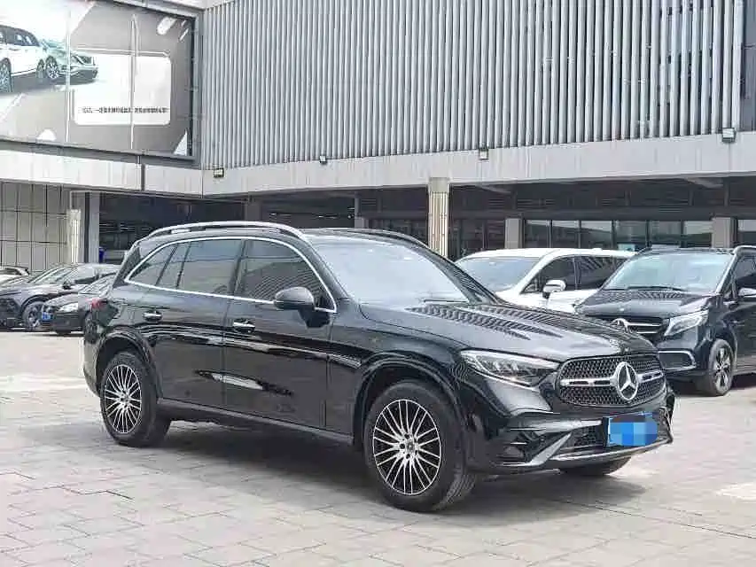 Mercedes-Benz GLC Facelift GLC 260 L 4 MATIC Luxury 5-seat