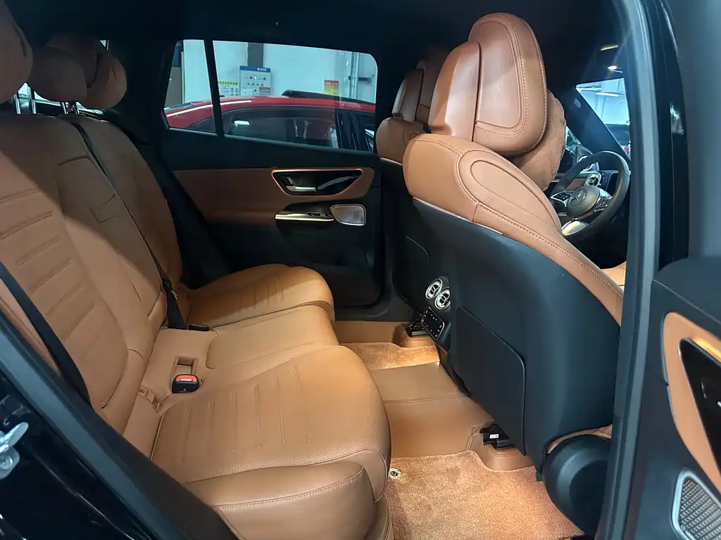 Mercedes-Benz GLC Facelift GLC 260 L 4 MATIC Luxury 5-seat