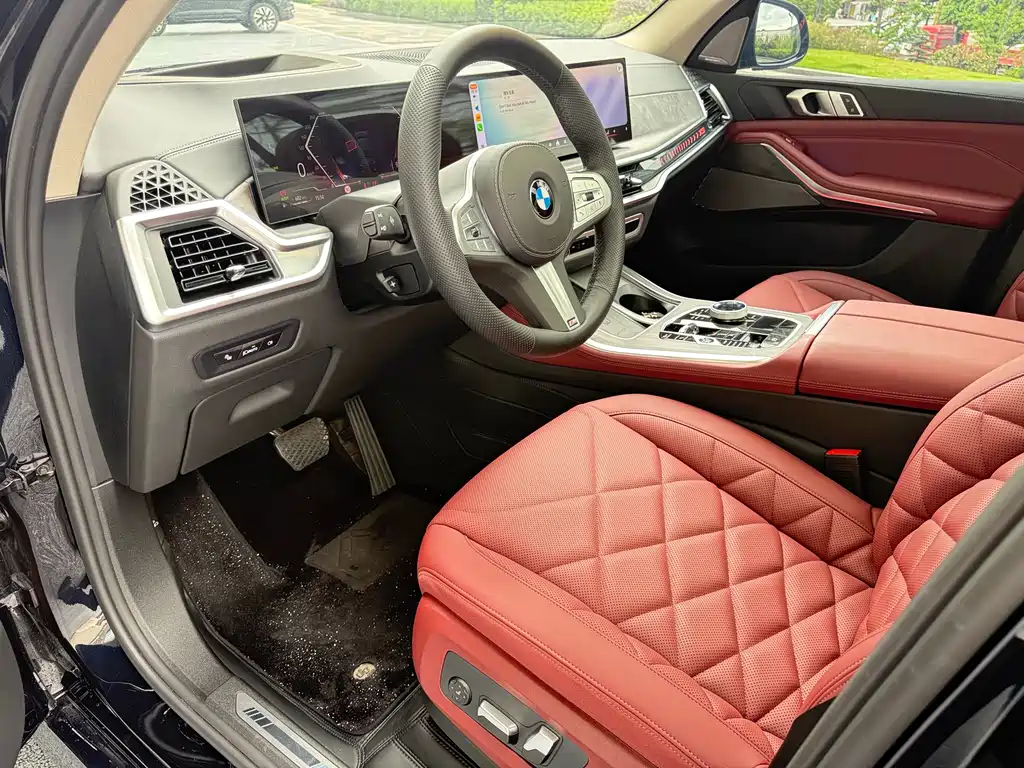 BMW X5 xDrive 30 Li Premium M Sport Night Package