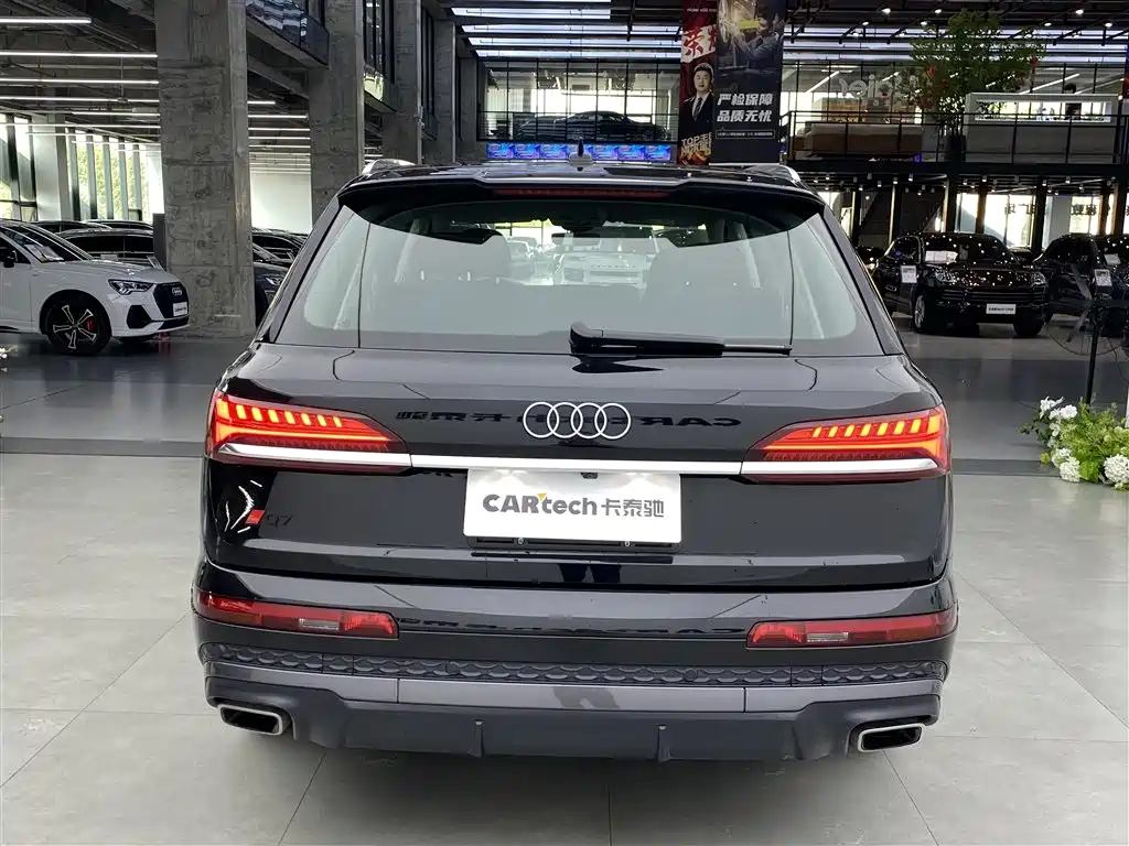 Audi Q7 55 TFSI quattro S line Sport