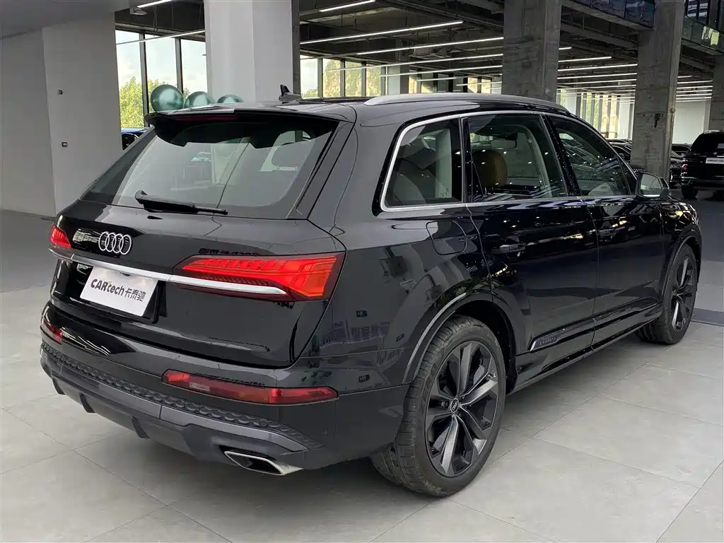 Audi Q7 55 TFSI quattro S line Sport