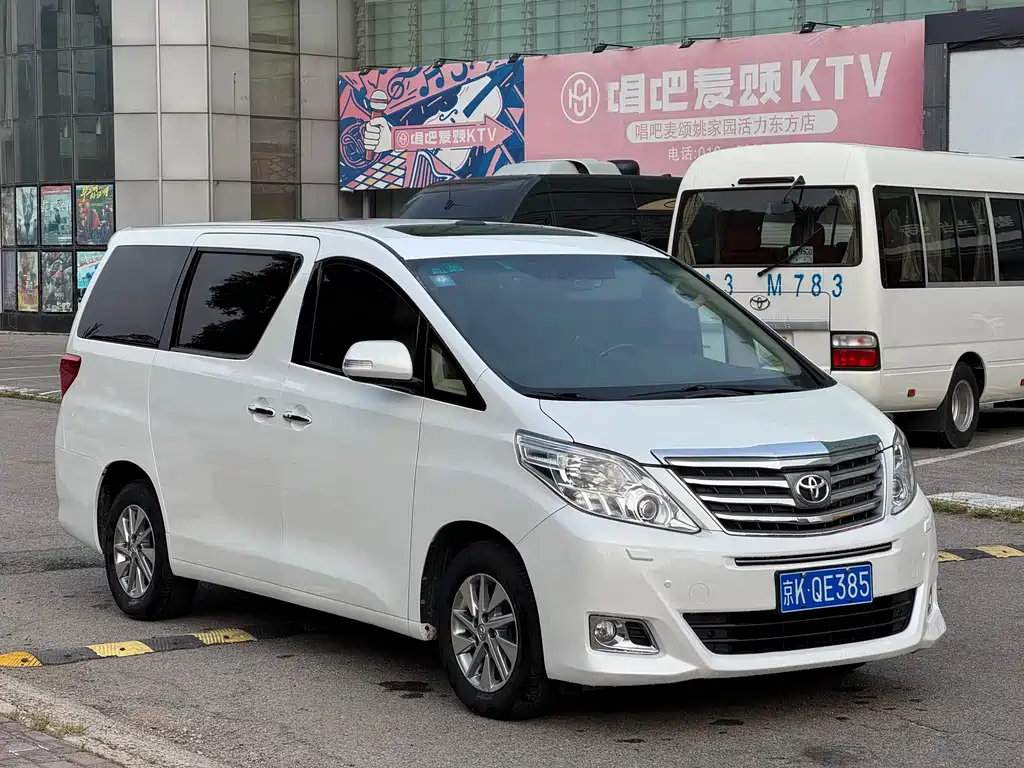 Alphard 3.5 L Luxury