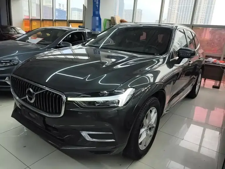 Volvo XC60 T5 4 WD Smart Ease Luxury